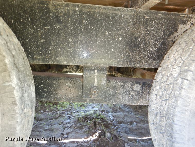 image for item DE3527 1985 Belshe T8GN equipment trailer