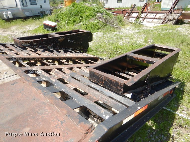 image for item DE3527 1985 Belshe T8GN equipment trailer