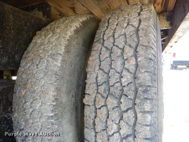 image for item DE3527 1985 Belshe T8GN equipment trailer