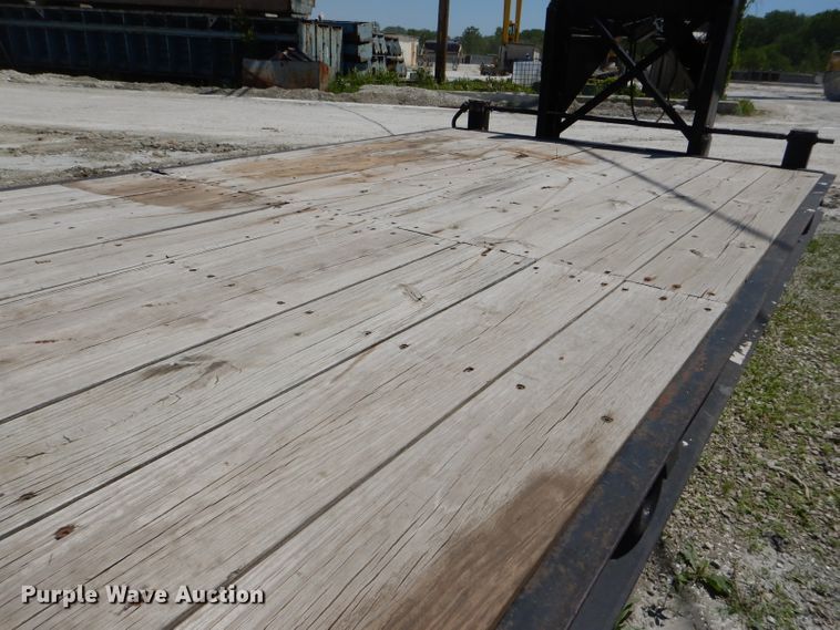 image for item DE3527 1985 Belshe T8GN equipment trailer