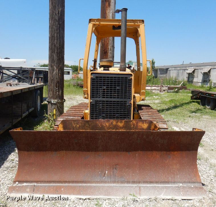 image for item DE3529 John Deere 450G dozer