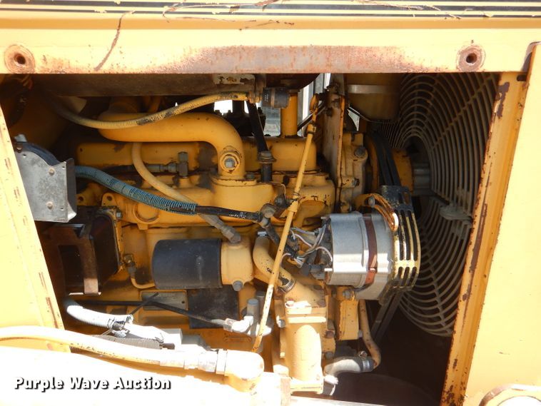 image for item DE3529 John Deere 450G dozer