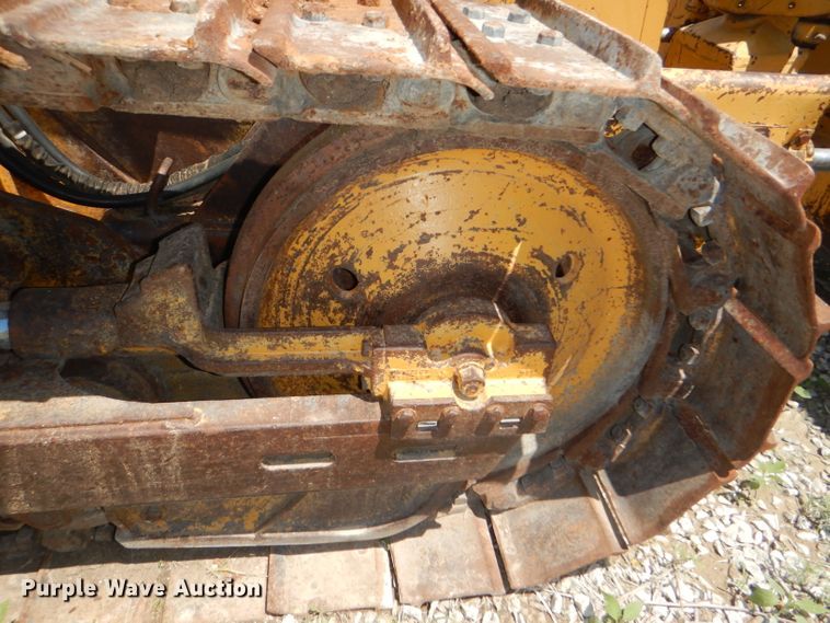 image for item DE3529 John Deere 450G dozer