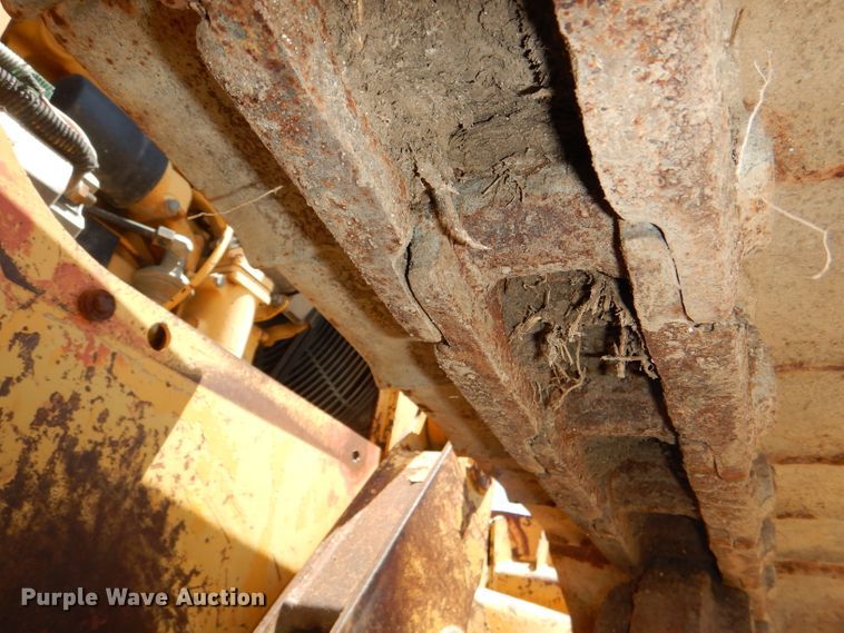 image for item DE3529 John Deere 450G dozer