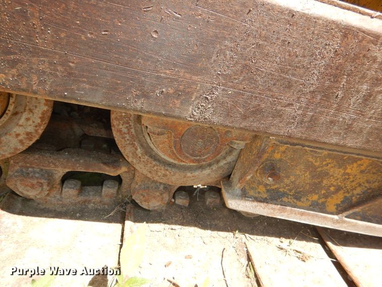 image for item DE3529 John Deere 450G dozer