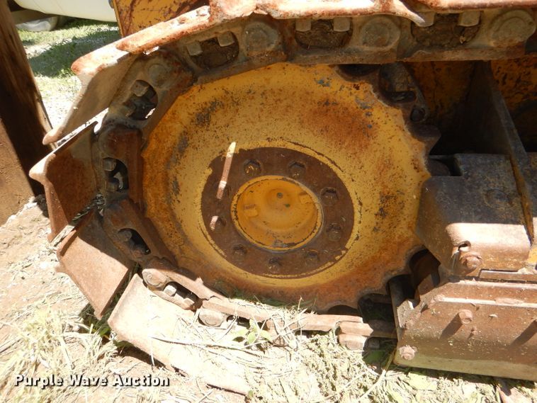 image for item DE3529 John Deere 450G dozer