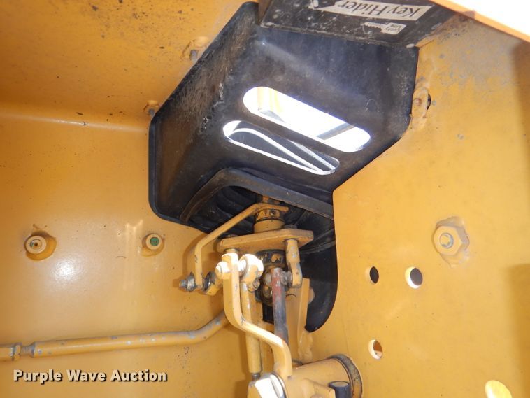 image for item DE3529 John Deere 450G dozer