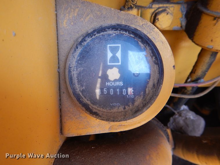 image for item DE3529 John Deere 450G dozer