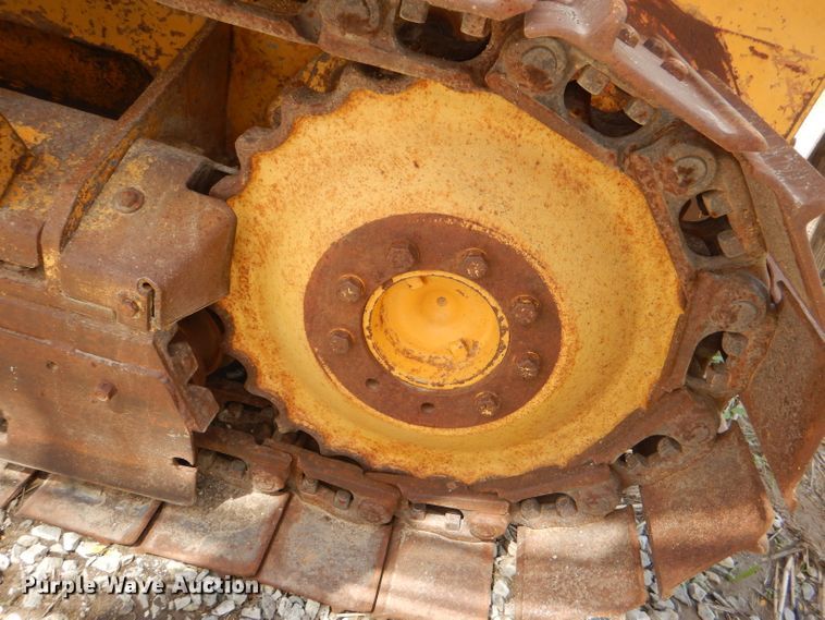 image for item DE3529 John Deere 450G dozer