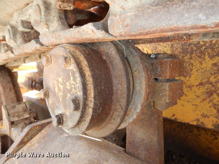 image for item DE3529 John Deere 450G dozer