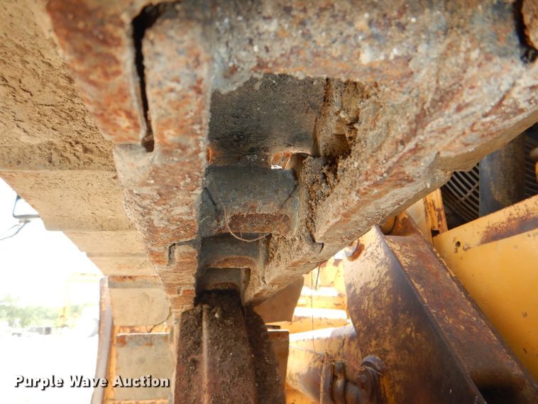 image for item DE3529 John Deere 450G dozer