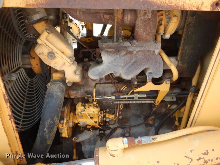 image for item DE3529 John Deere 450G dozer