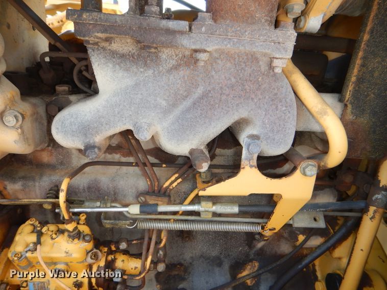 image for item DE3529 John Deere 450G dozer