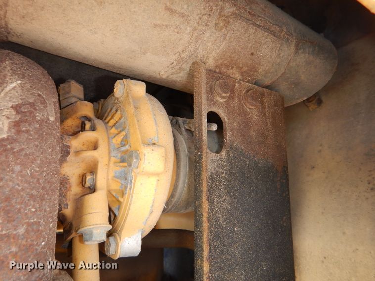 image for item DE3529 John Deere 450G dozer