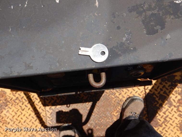 image for item DE3529 John Deere 450G dozer