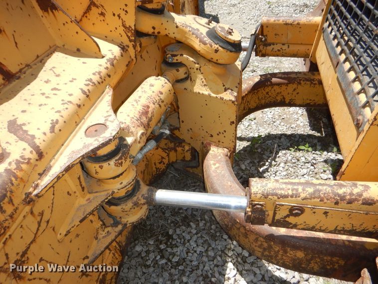 image for item DE3529 John Deere 450G dozer