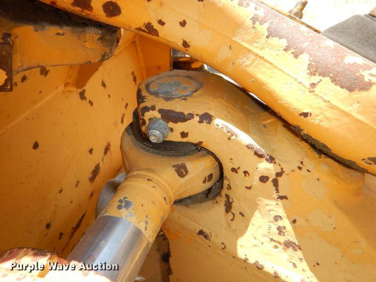 image for item DE3529 John Deere 450G dozer