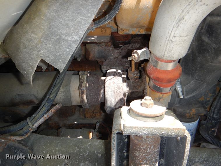 image for item DE3530 1997 GMC C7500 flatbed truck