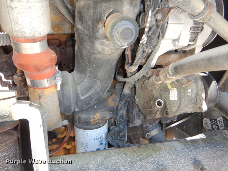 image for item DE3530 1997 GMC C7500 flatbed truck