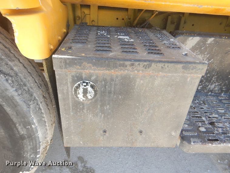 image for item DE3530 1997 GMC C7500 flatbed truck