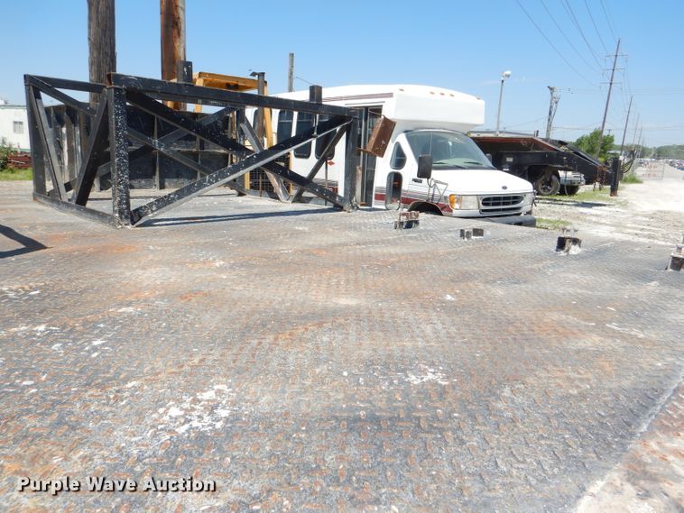 image for item DE3530 1997 GMC C7500 flatbed truck