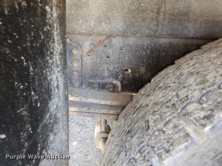 image for item DE3530 1997 GMC C7500 flatbed truck