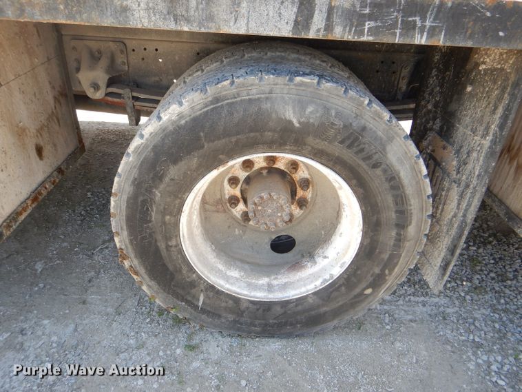 image for item DE3530 1997 GMC C7500 flatbed truck