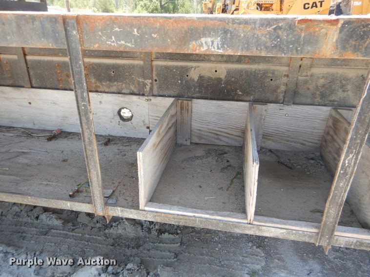 image for item DE3530 1997 GMC C7500 flatbed truck