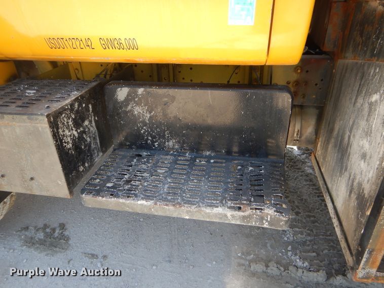 image for item DE3530 1997 GMC C7500 flatbed truck