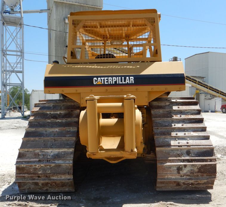 image for item DE3531 Caterpillar D6H LGP dozer