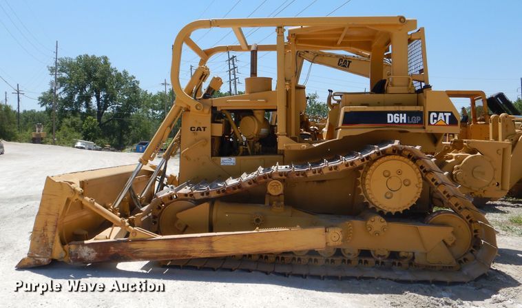 image for item DE3531 Caterpillar D6H LGP dozer