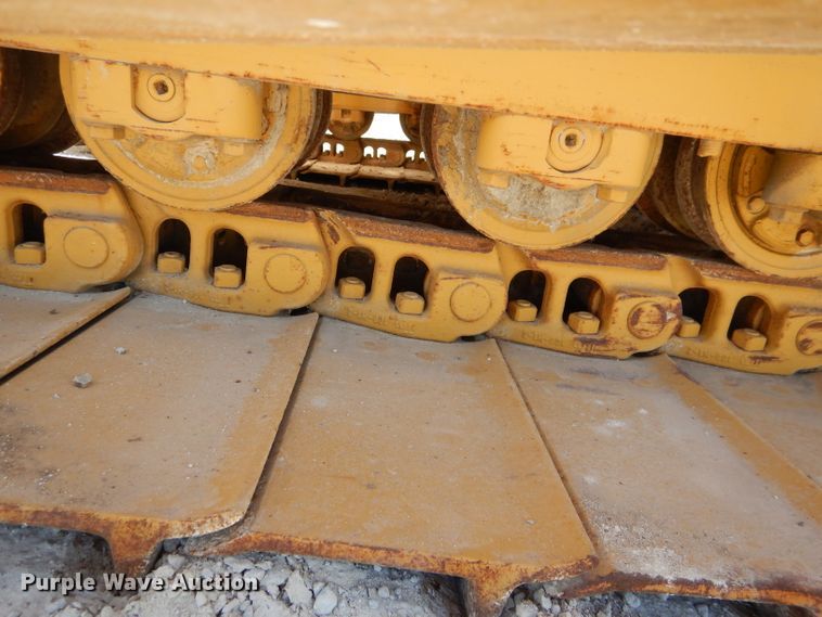 image for item DE3531 Caterpillar D6H LGP dozer