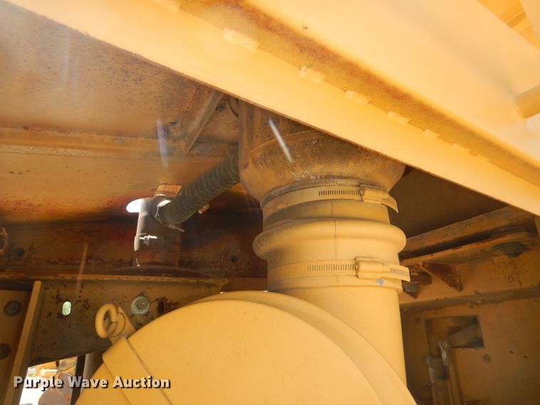 image for item DE3531 Caterpillar D6H LGP dozer