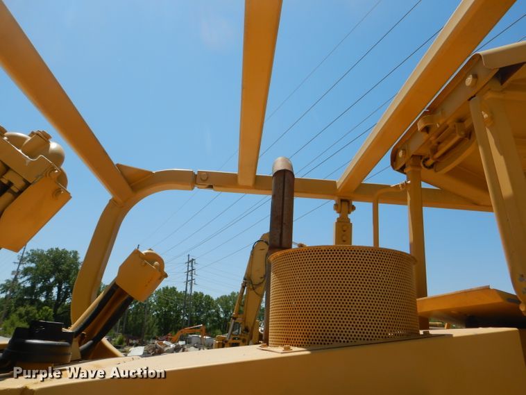 image for item DE3531 Caterpillar D6H LGP dozer