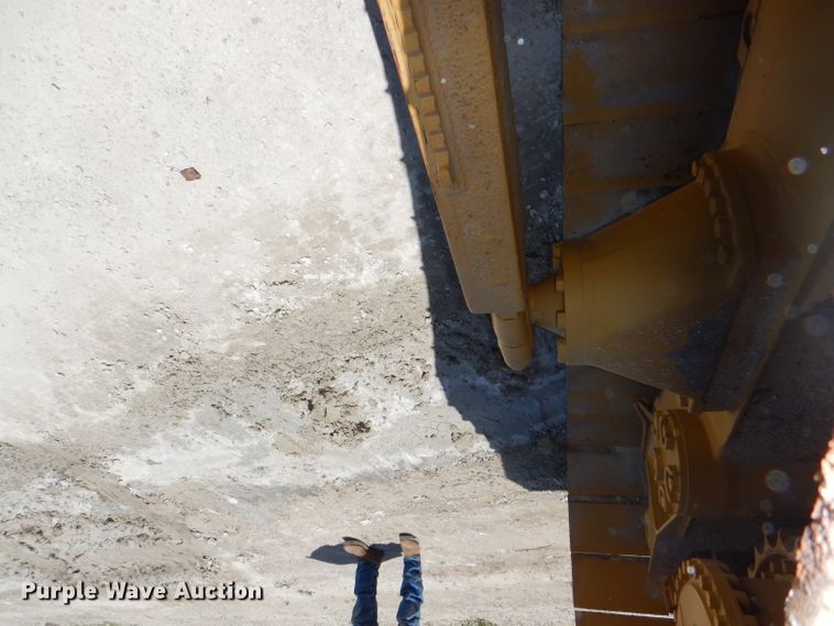 image for item DE3531 Caterpillar D6H LGP dozer