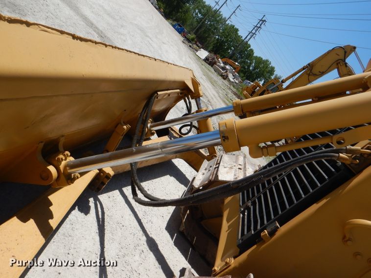 image for item DE3531 Caterpillar D6H LGP dozer