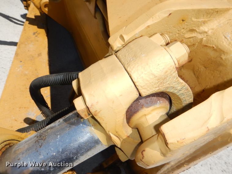 image for item DE3531 Caterpillar D6H LGP dozer