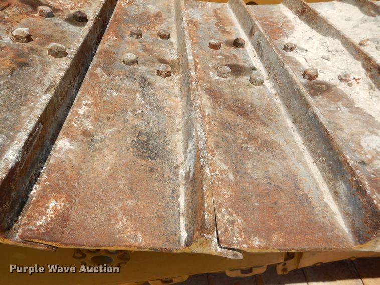 image for item DE3531 Caterpillar D6H LGP dozer