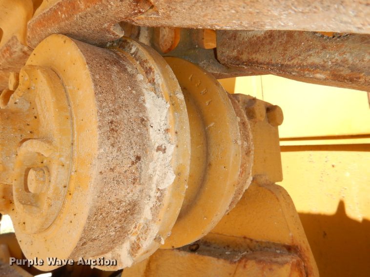 image for item DE3531 Caterpillar D6H LGP dozer