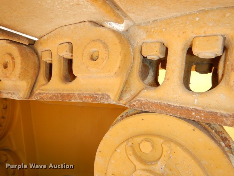 image for item DE3531 Caterpillar D6H LGP dozer