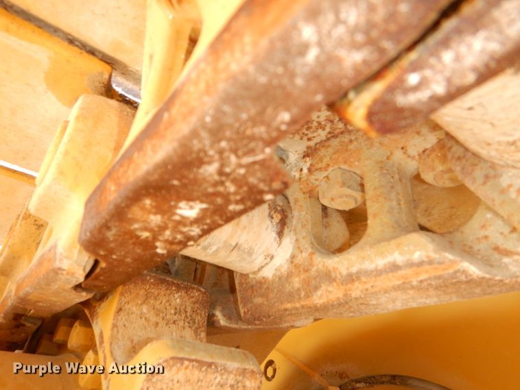 image for item DE3531 Caterpillar D6H LGP dozer