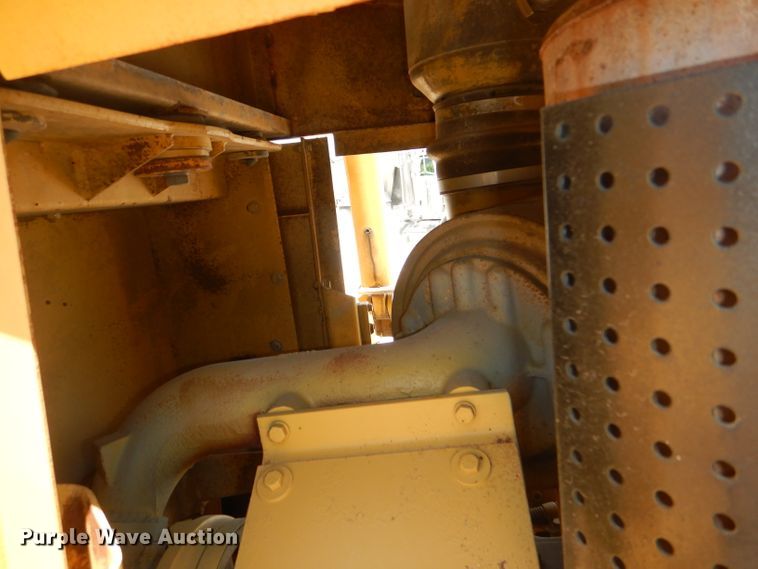 image for item DE3531 Caterpillar D6H LGP dozer