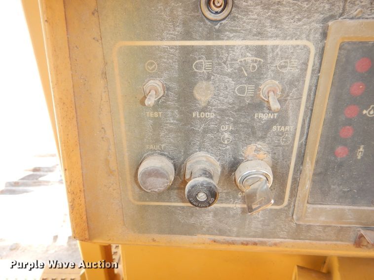 image for item DE3531 Caterpillar D6H LGP dozer