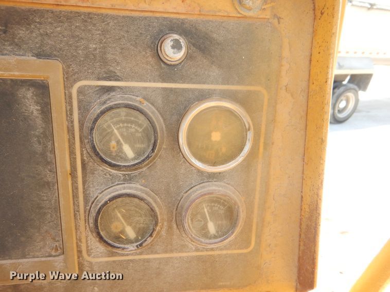 image for item DE3531 Caterpillar D6H LGP dozer