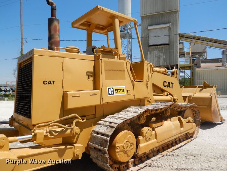 image for item DE3532 1985 Caterpillar 973 track loader