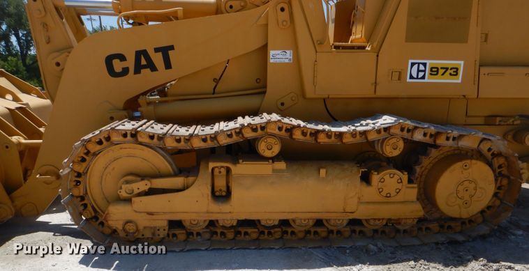 image for item DE3532 1985 Caterpillar 973 track loader