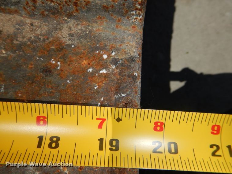 image for item DE3532 1985 Caterpillar 973 track loader