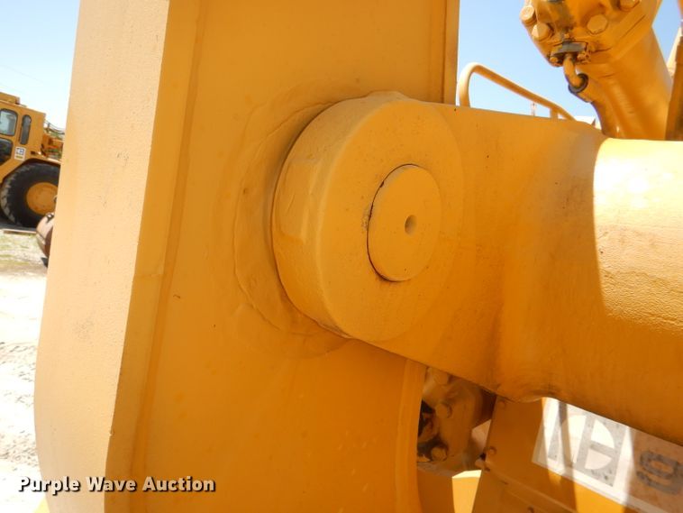 image for item DE3532 1985 Caterpillar 973 track loader