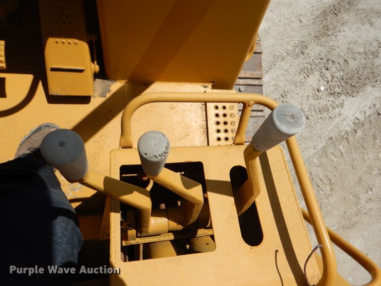 image for item DE3532 1985 Caterpillar 973 track loader