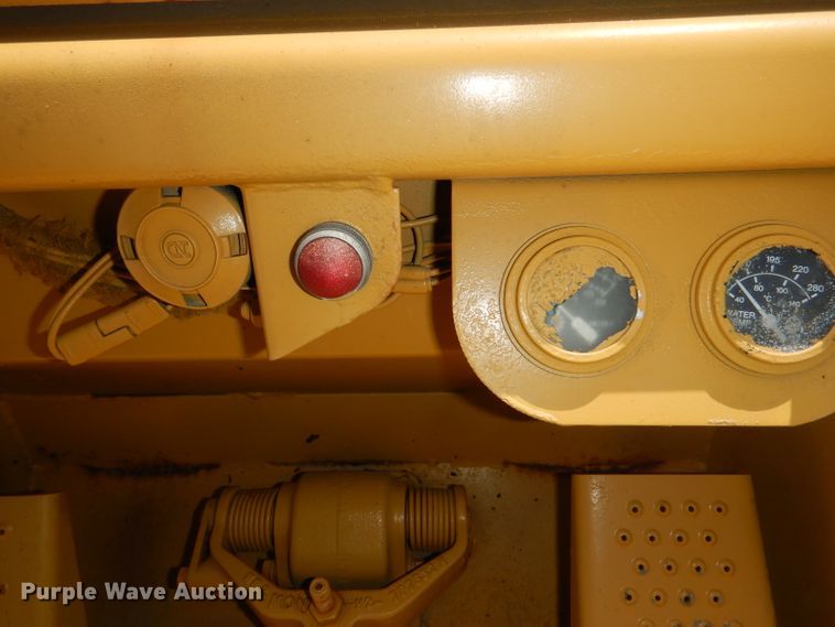 image for item DE3532 1985 Caterpillar 973 track loader